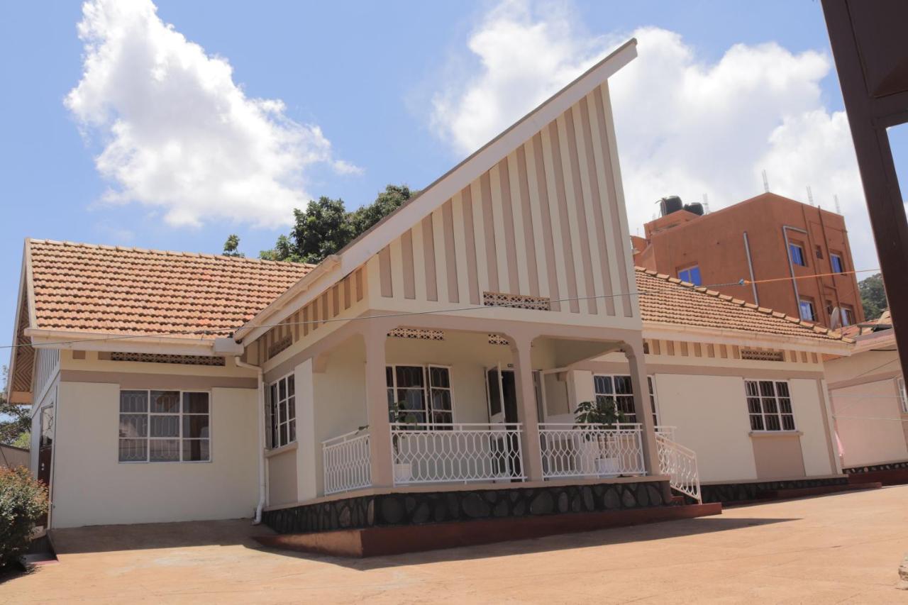 Luwafu Guest House Kampala Luaran gambar