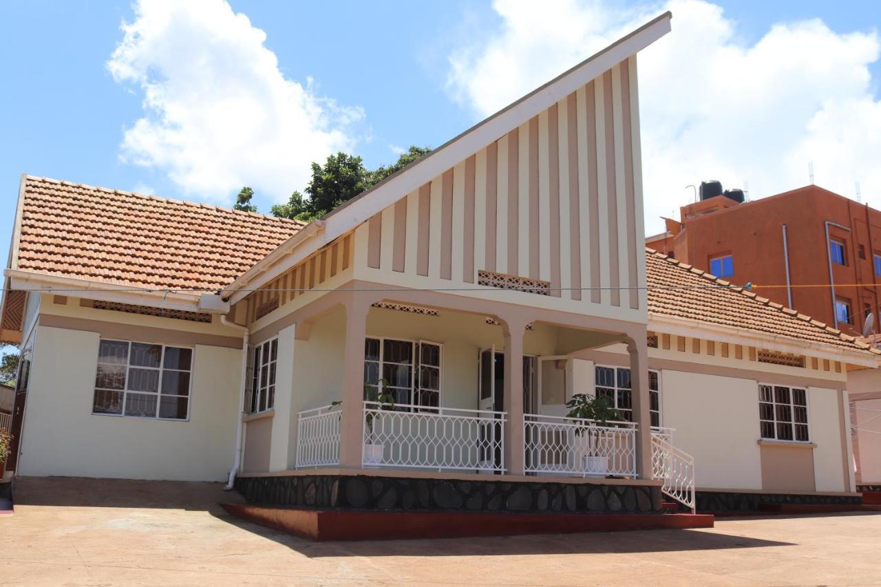 Luwafu Guest House Kampala Luaran gambar